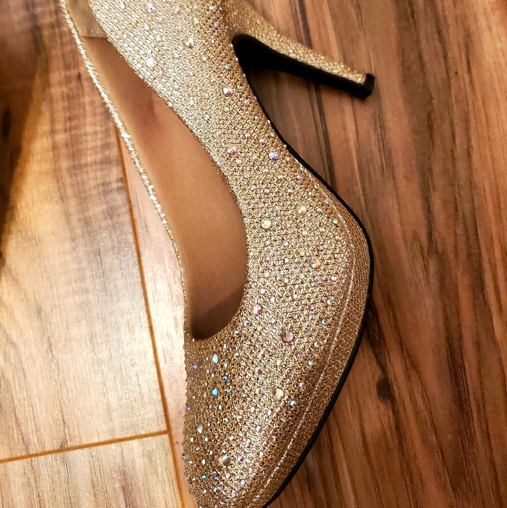 Hot tomato heels